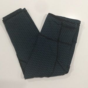 LuLuLemon Crop NWOT
